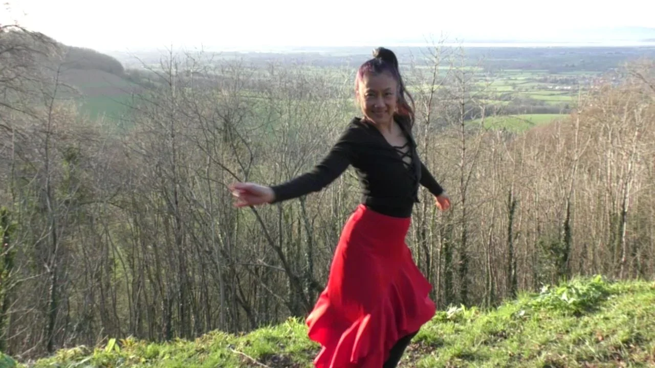 helene su, niio dance, somatic dance online, creative fire,